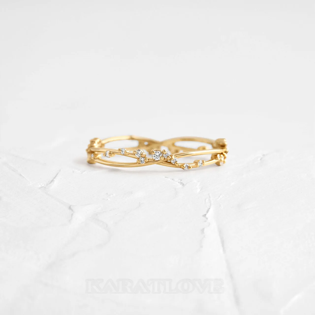 Bague empilable minimaliste en argent sterling 925 et or jaune avec diamant blanc de taille ronde