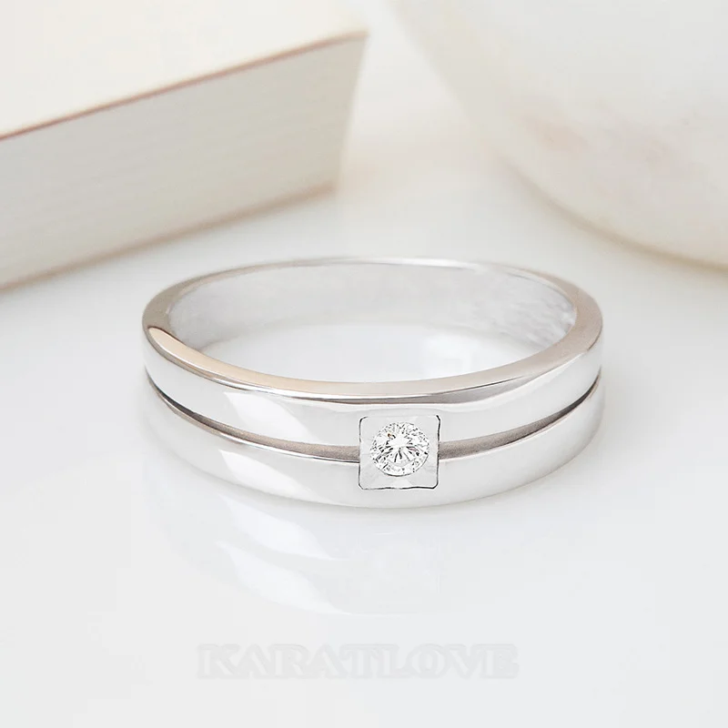 Alliance solitaire en argent sterling blanc sertie d'un diamant taille ronde