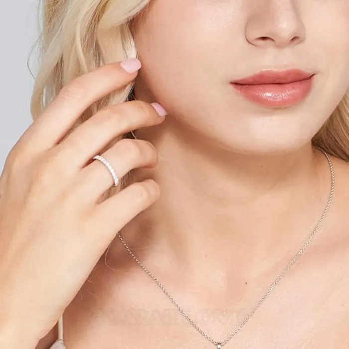 Anneau de mariage en argent sterling empilable avec diamant rond et blanc