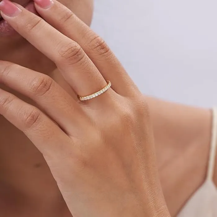 Anneau de mariage en argent sterling empilable avec diamant rond et blanc