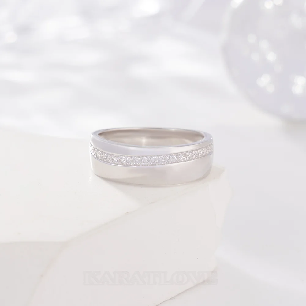 Alliance en argent sterling blanc avec diamant taille ronde