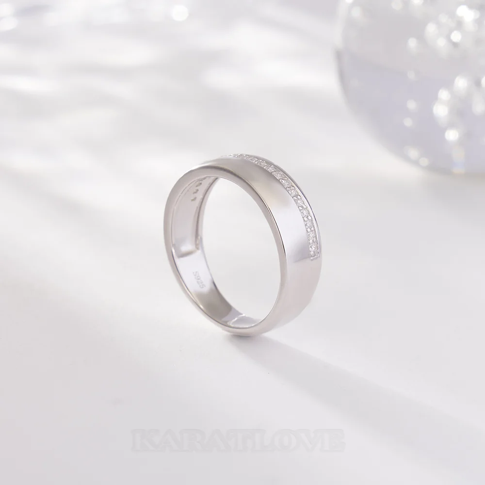 Alliance en argent sterling blanc avec diamant taille ronde