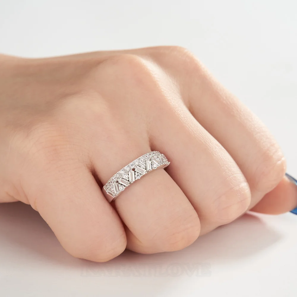 Bague en argent sterling blanc sertie de diamants taille baguette et ronds sur deux rangs