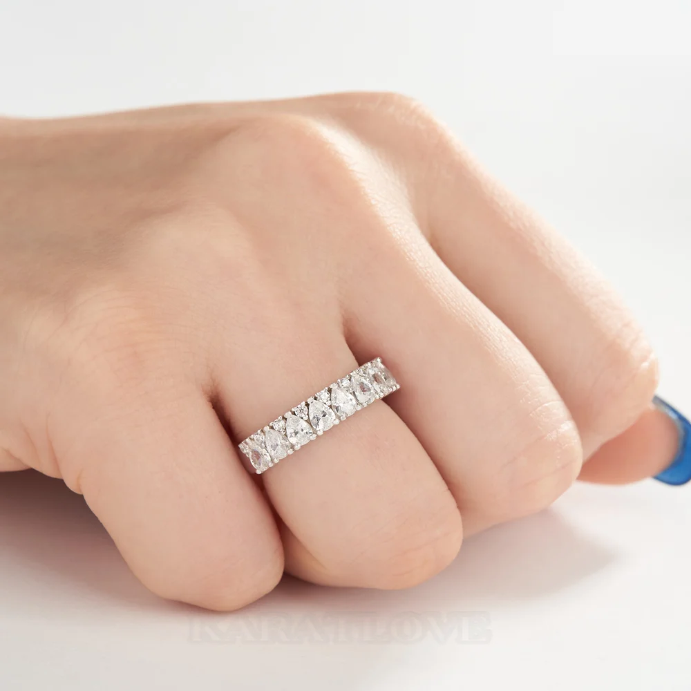Alliance en argent sterling blanc avec diamant taille poire