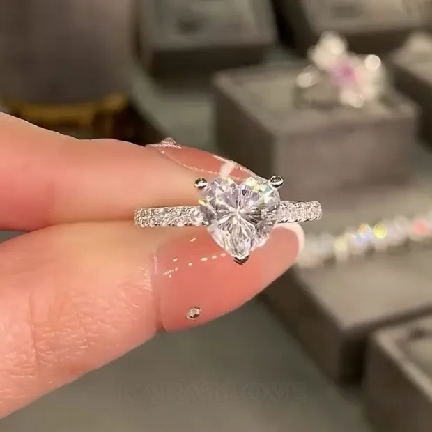 Bague de fiançailles en argent 925 avec diamant blanc en forme de coeur
