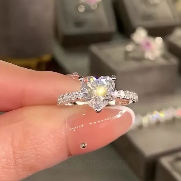 Bague de fiançailles en argent 925 avec diamant blanc en forme de coeur