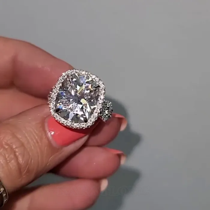 Bague de fiançailles en argent 925 avec halo en diamant blanc taillé en coussin