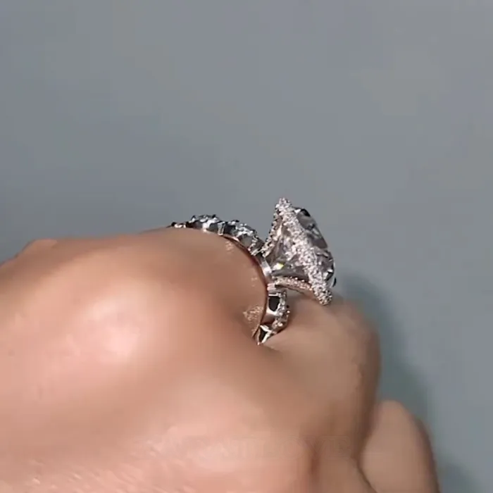 Bague de fiançailles en argent 925 avec halo en diamant blanc taillé en coussin
