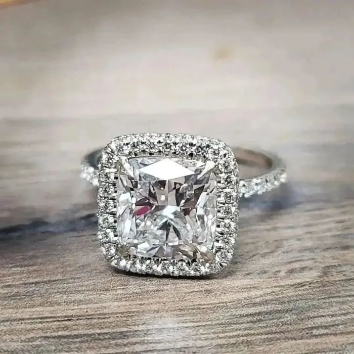 Bague de fiançailles en argent 925 avec halo en diamant blanc taille coussin