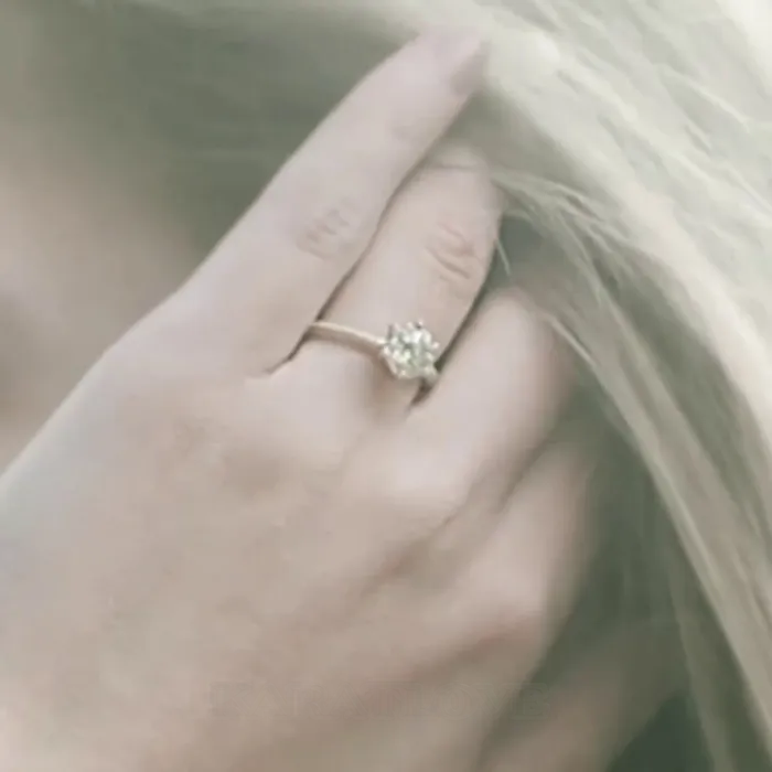 Bague de fiançailles classique en argent sterling 925 et diamant rond