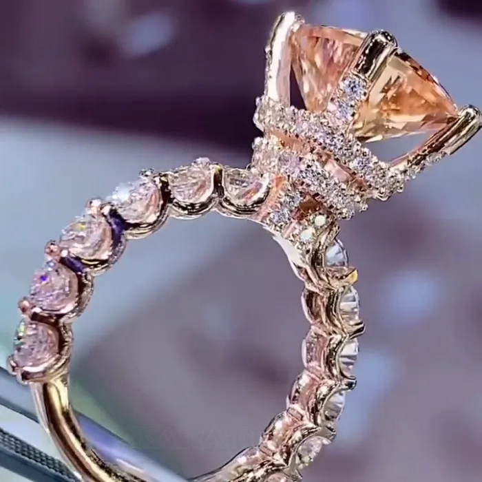 Bague de fiançailles en argent sterling et or rose 925 avec halo caché en champagne et taille radieuse