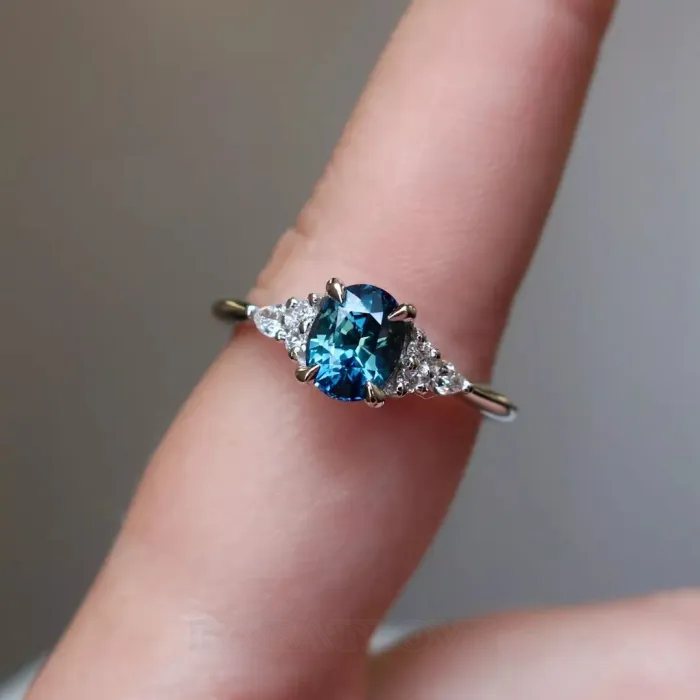 Bague de fiançailles classique en argent 925 saphir bleu à taille ovale