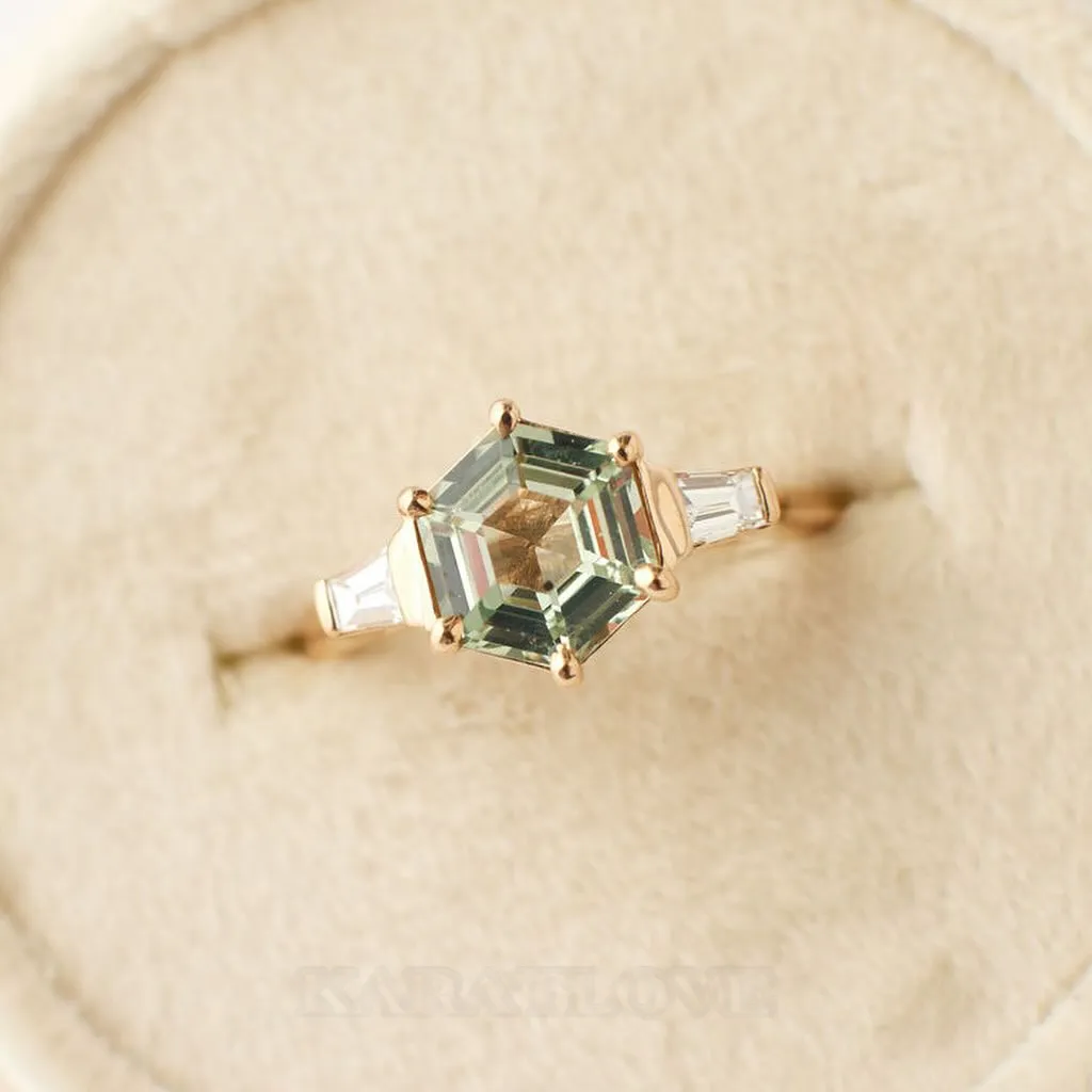 Bague de fiançailles 3 pierres en argent sterling et or jaune 925 à péridot taillé en hexagone vert