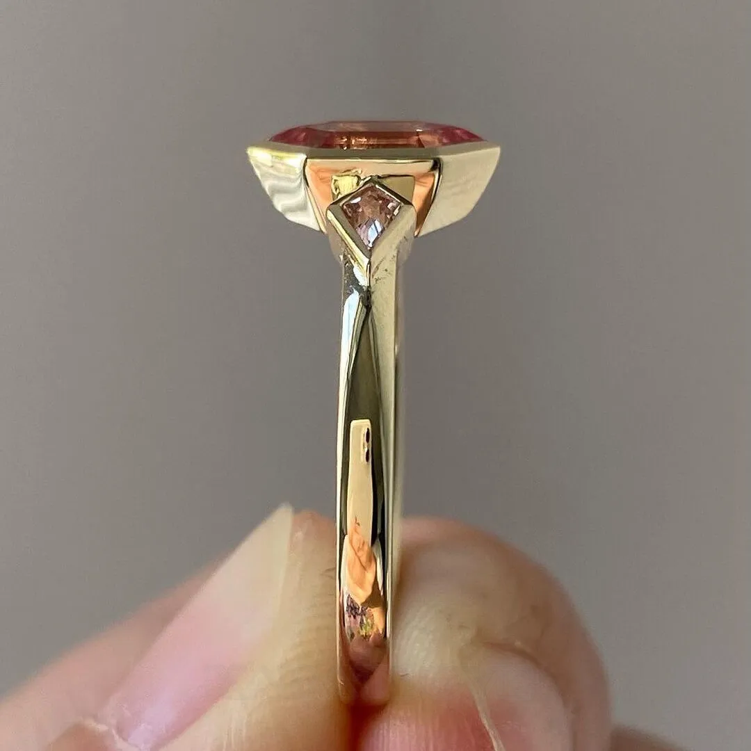 Bague de fiançailles 3 pierres rose fantaisie en argent 925 et or jaune à taille géométrique