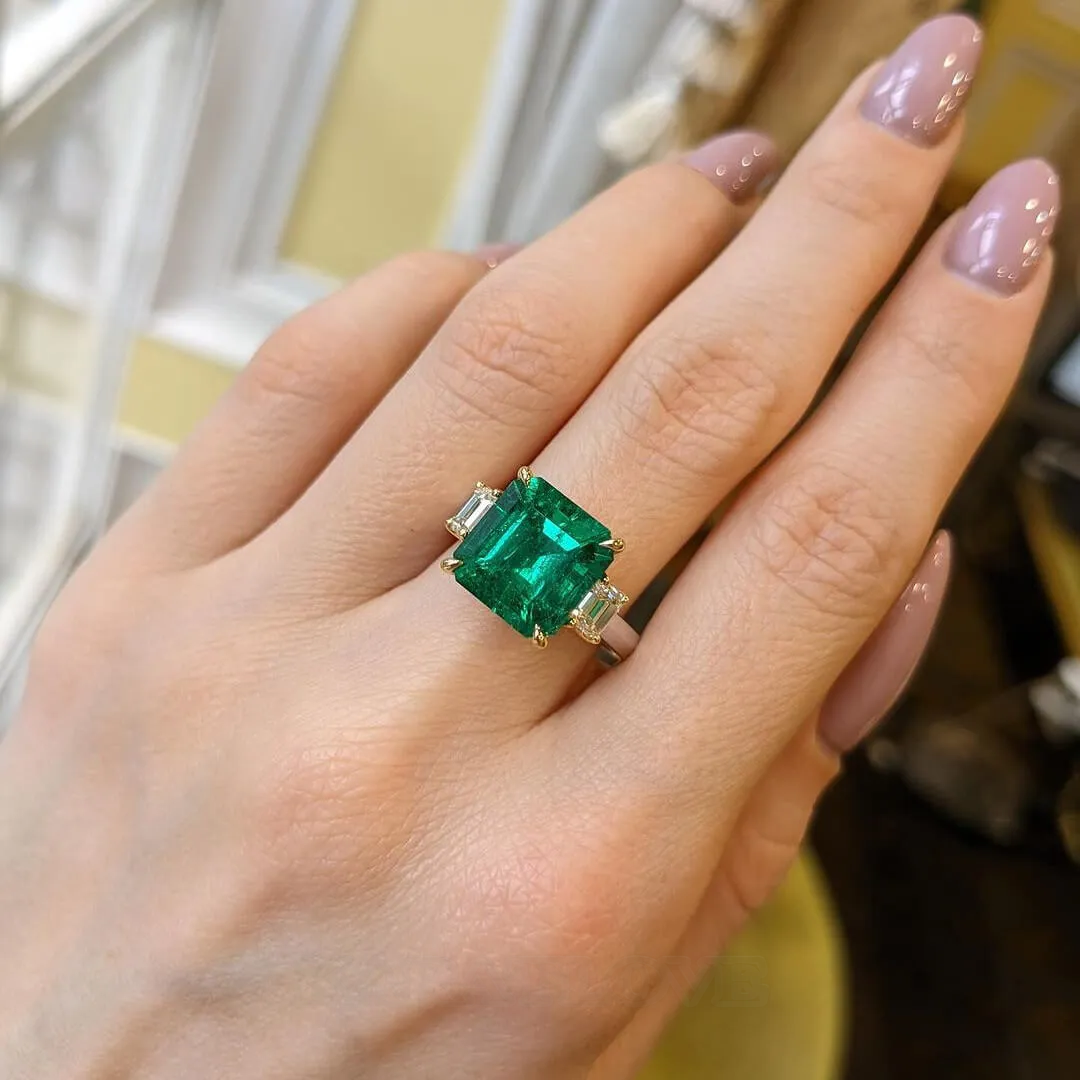 Bague de fiançailles 3 pierres vert émeraude taille princesse en argent sterling 925