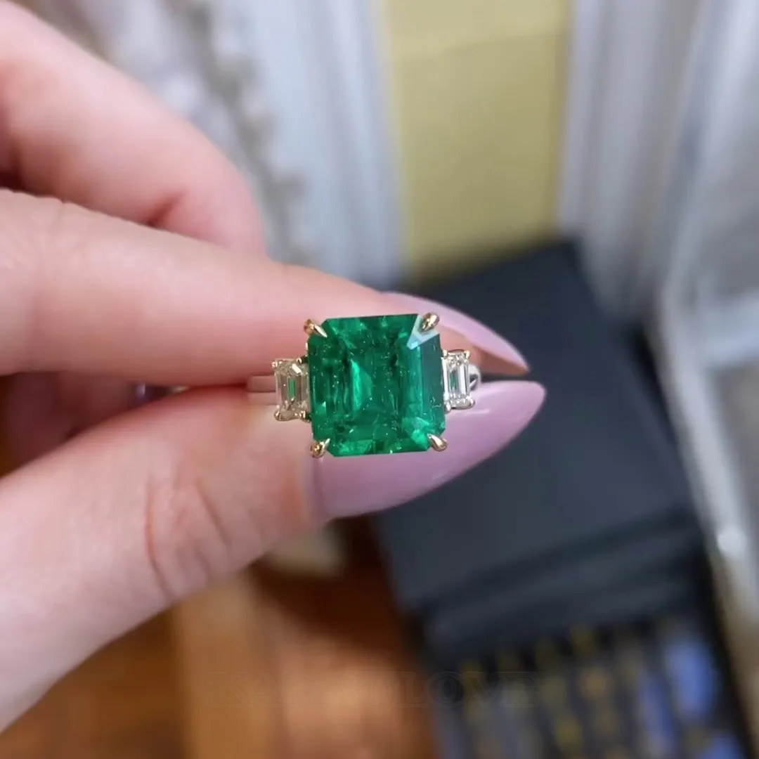 Bague de fiançailles 3 pierres vert émeraude taille princesse en argent sterling 925