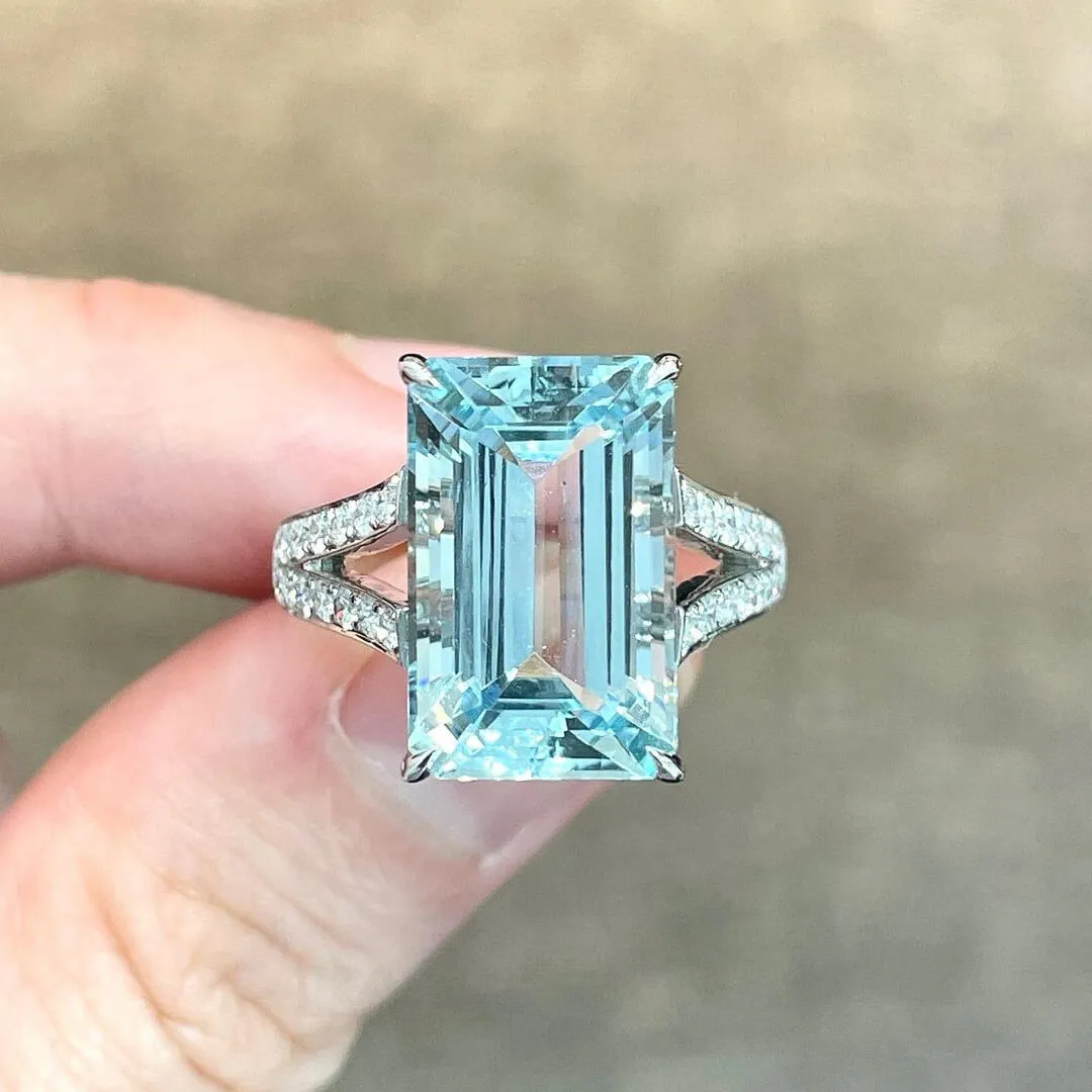 Bague de fiançailles classique en argent sterling avec aigue-marine taille émeraude