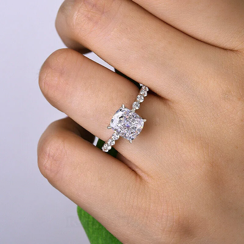Bague de fiançailles en argent sterling sertie d'un diamant taillé en forme de coussin