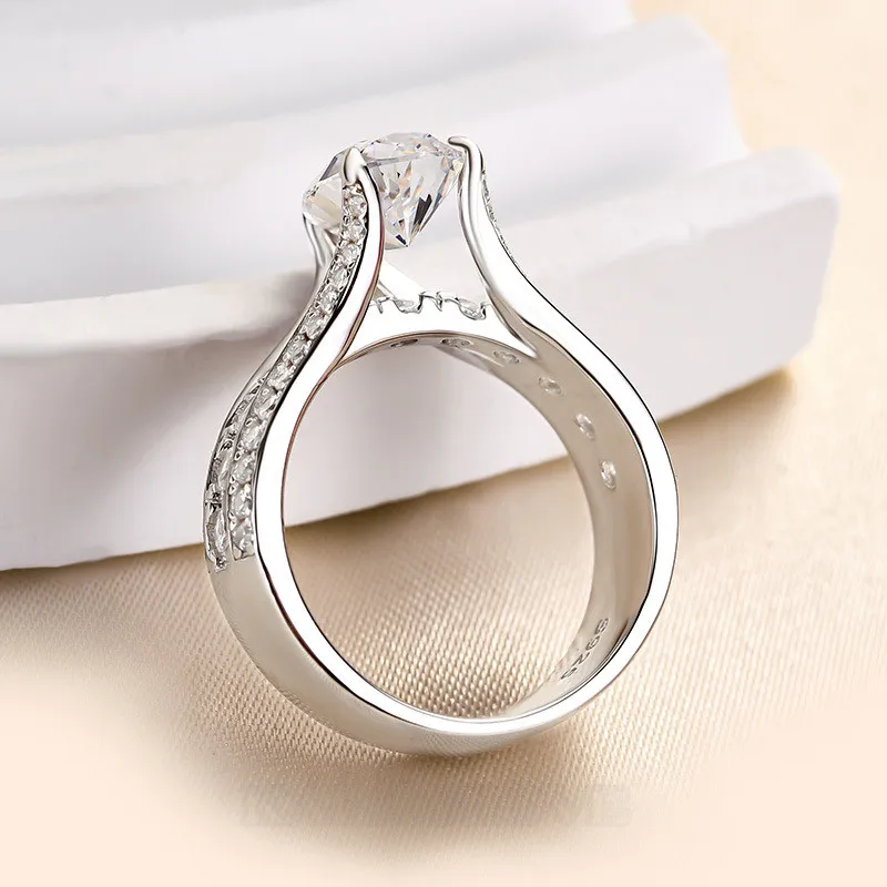 Bague de fiançailles art déco en argent sterling blanc avec diamant poire