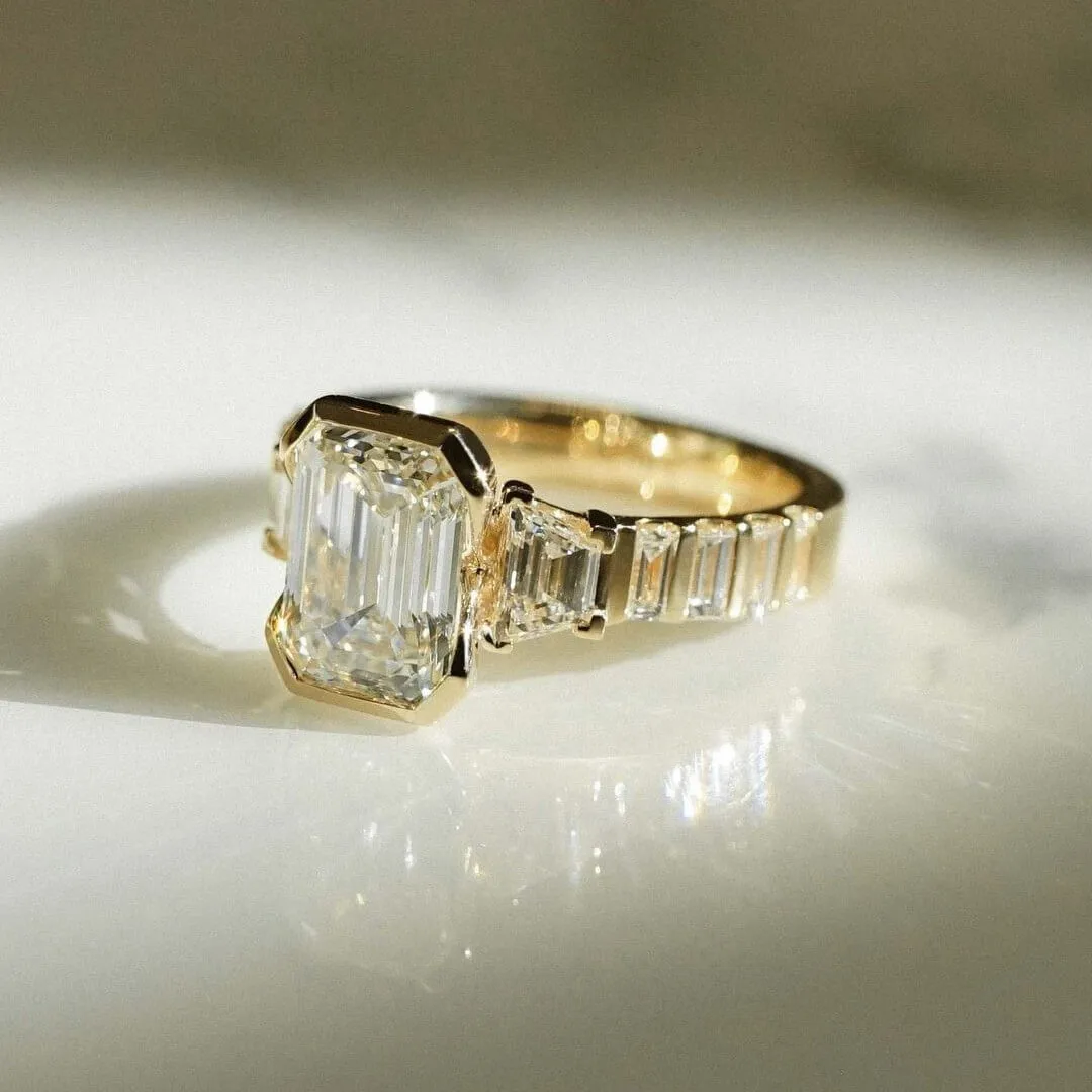 Bague de fiançailles à 3 pierres en argent sterling blanc et or jaune, diamant taille émeraude
