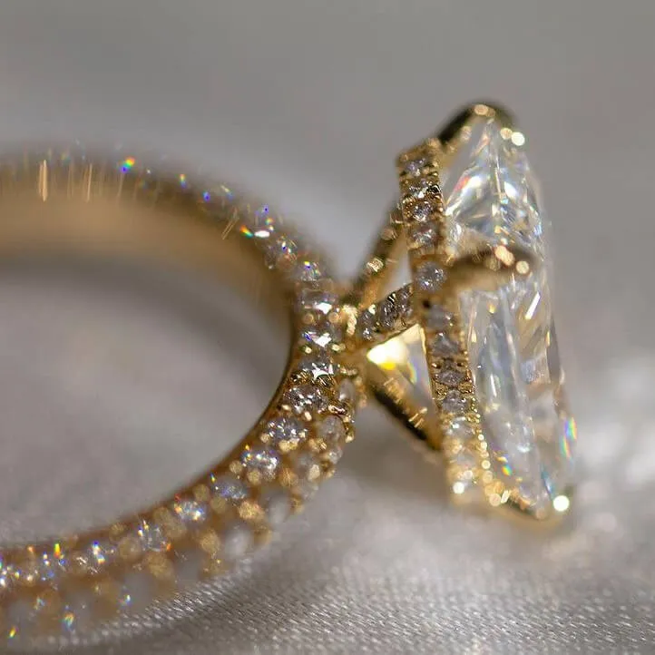 Bague de fiançailles en argent jaune blanc avec diamant radiant