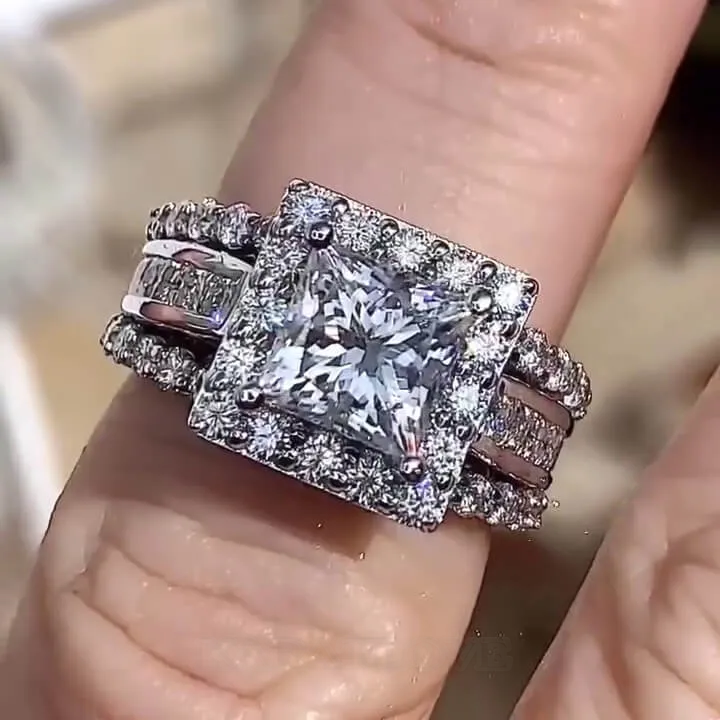 Bague de fiançailles à halo en argent sterling blanc et diamant taille princesse