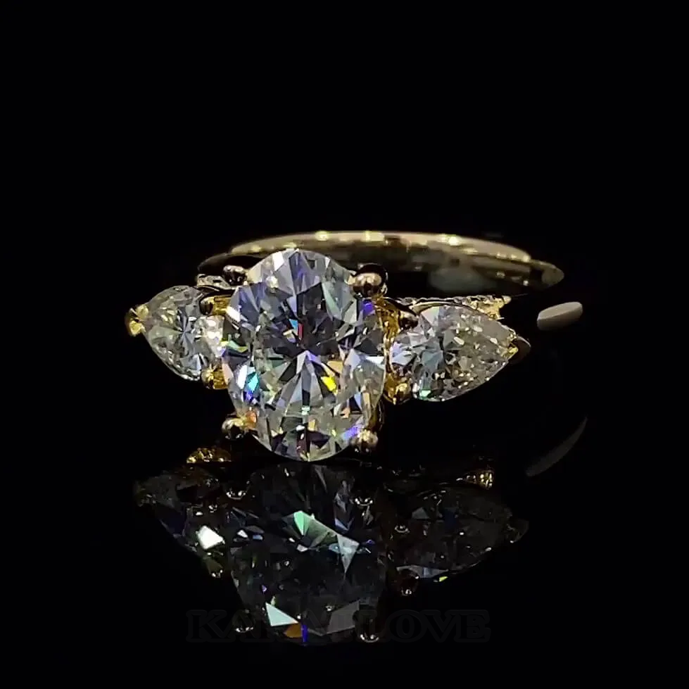 Bague de fiançailles 3 pierres en argent jaune blanc et diamant ovale