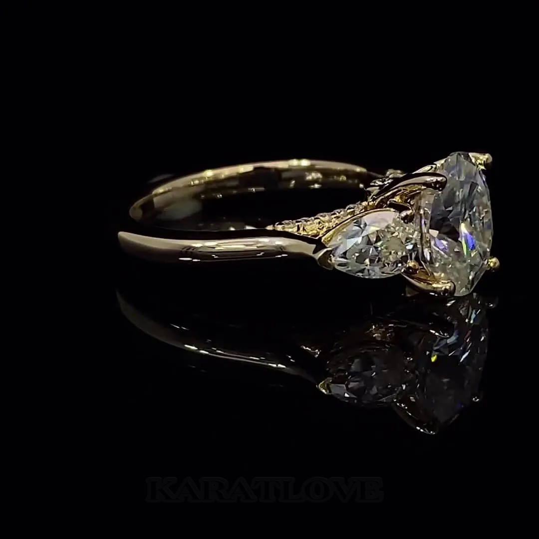 Bague de fiançailles 3 pierres en argent jaune blanc et diamant ovale