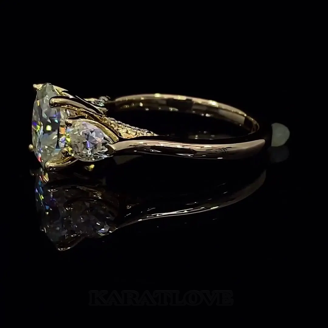Bague de fiançailles 3 pierres en argent jaune blanc et diamant ovale