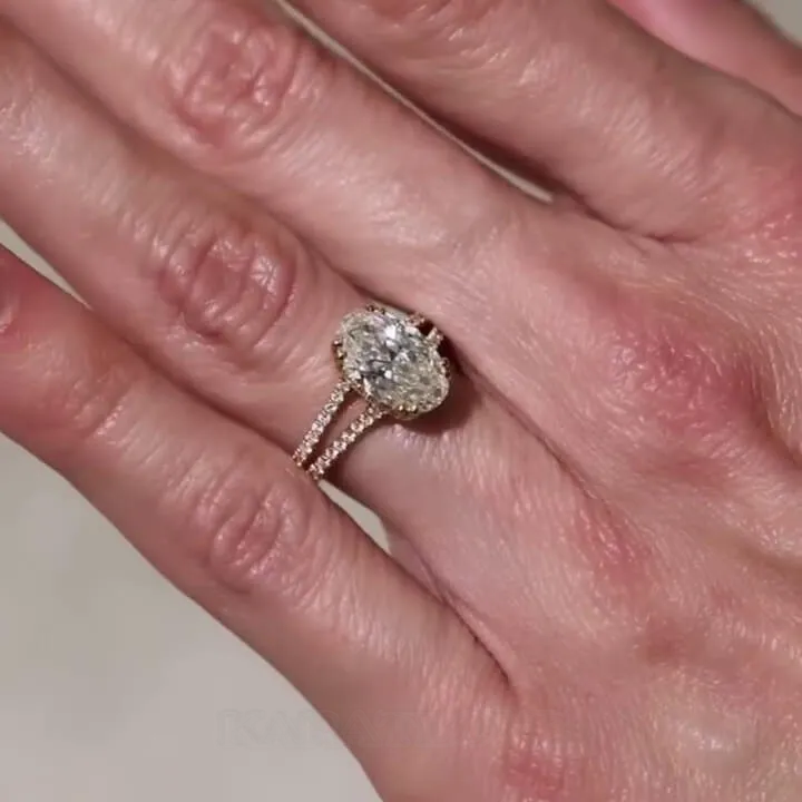 Bague de fiançailles à halo en argent sterling et or jaune avec diamant de taille ovale