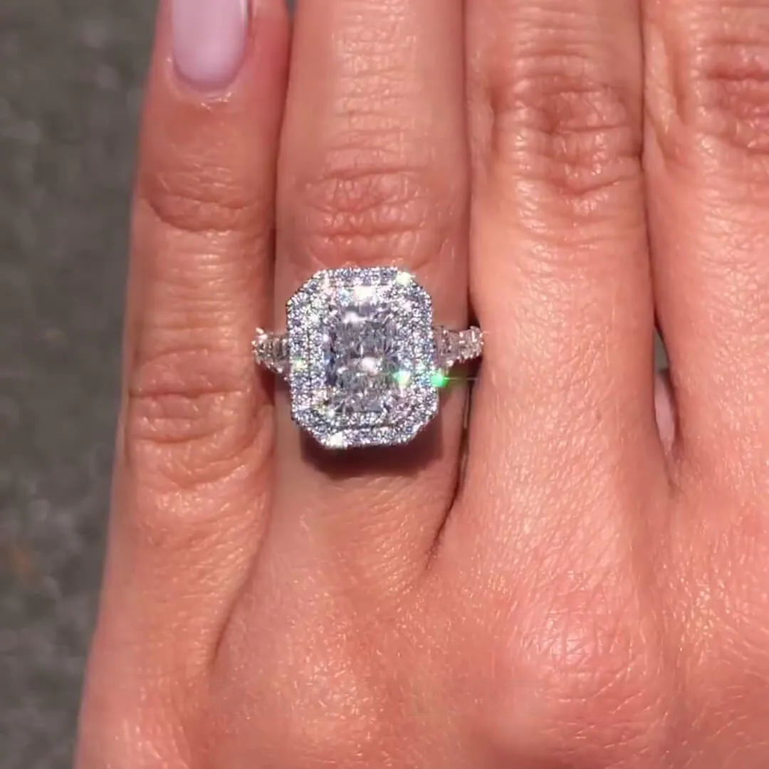 Bague de fiançailles halo en argent sterling blanc avec diamant radiant
