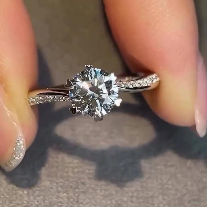 Bague de fiançailles classique en argent sterling blanc avec diamant rond