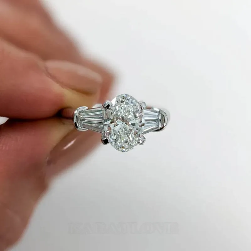 Bague de fiançailles 3 pierres en argent sterling avec diamant ovale blanc