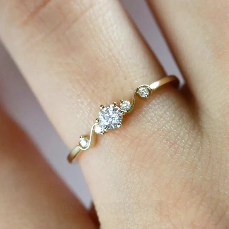 Bague de fiançailles en argent sterling et or jaune avec diamant de taille ronde
