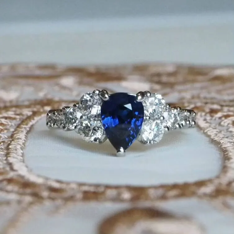 Bague de fiançailles en argent sterling avec saphir bleu taille poire