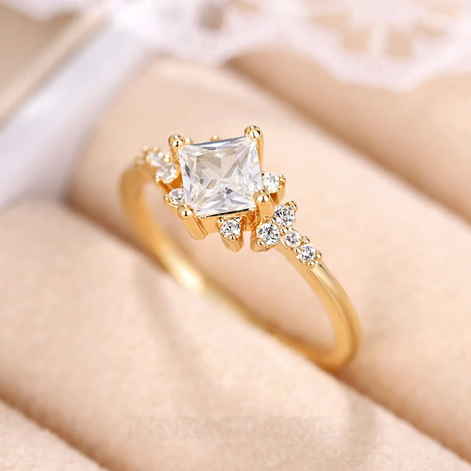 Bague de fiançailles en argent sterling et or jaune avec diamant taille princesse