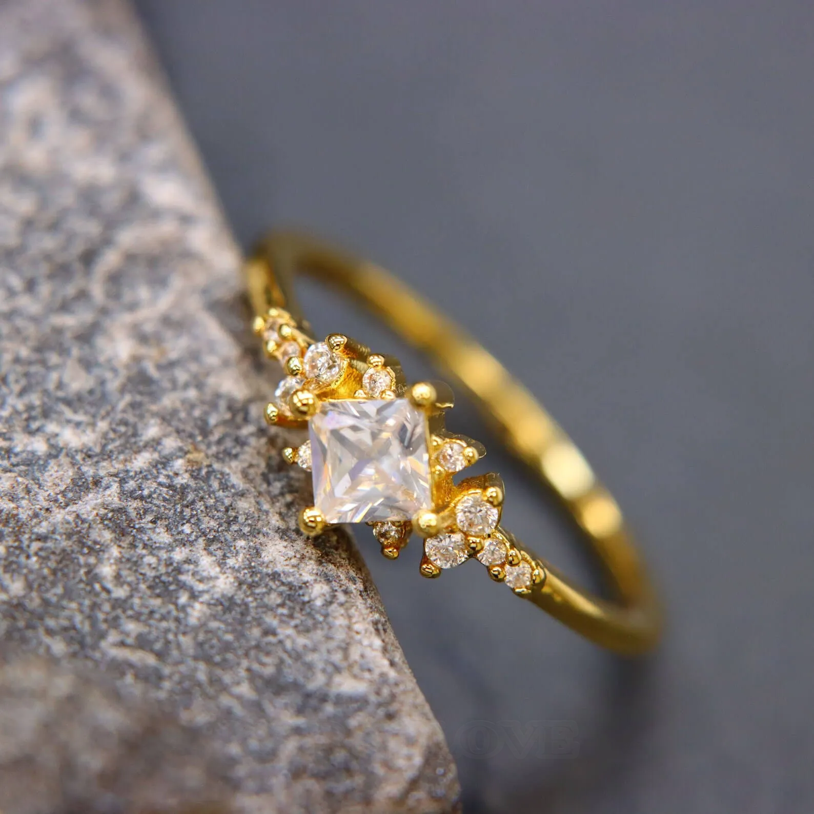 Bague de fiançailles en argent sterling et or jaune avec diamant taille princesse