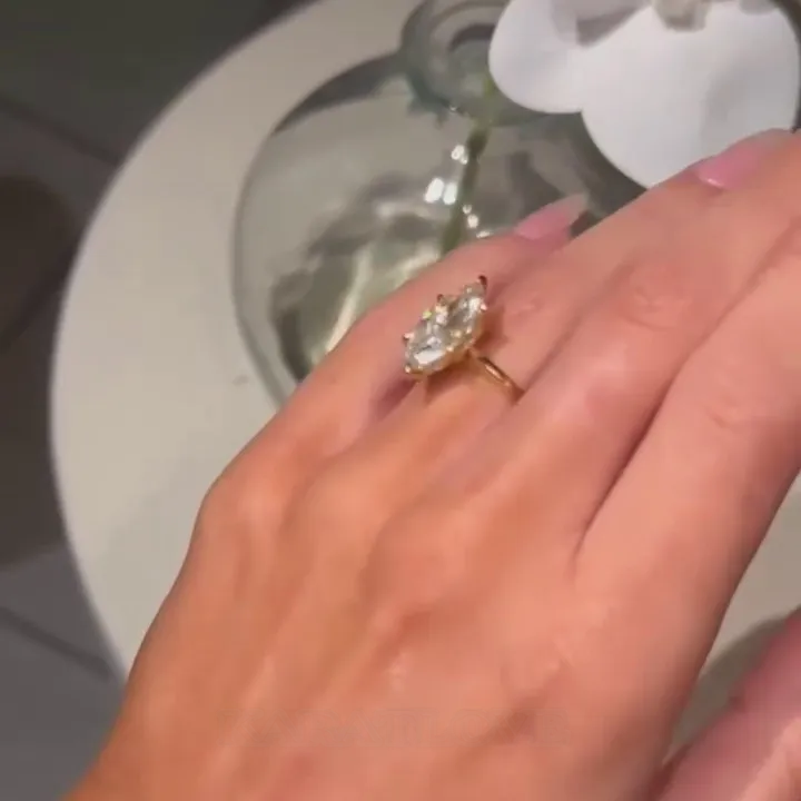 Bague de fiançailles en argent sterling et or jaune avec diamant taillé en marquise