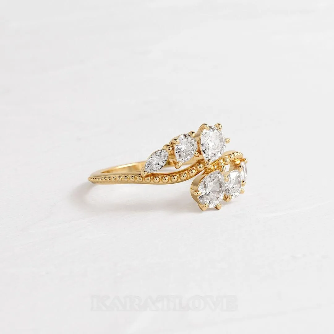Bague de fiançailles en argent jaune et or blanc avec diamant taille poire