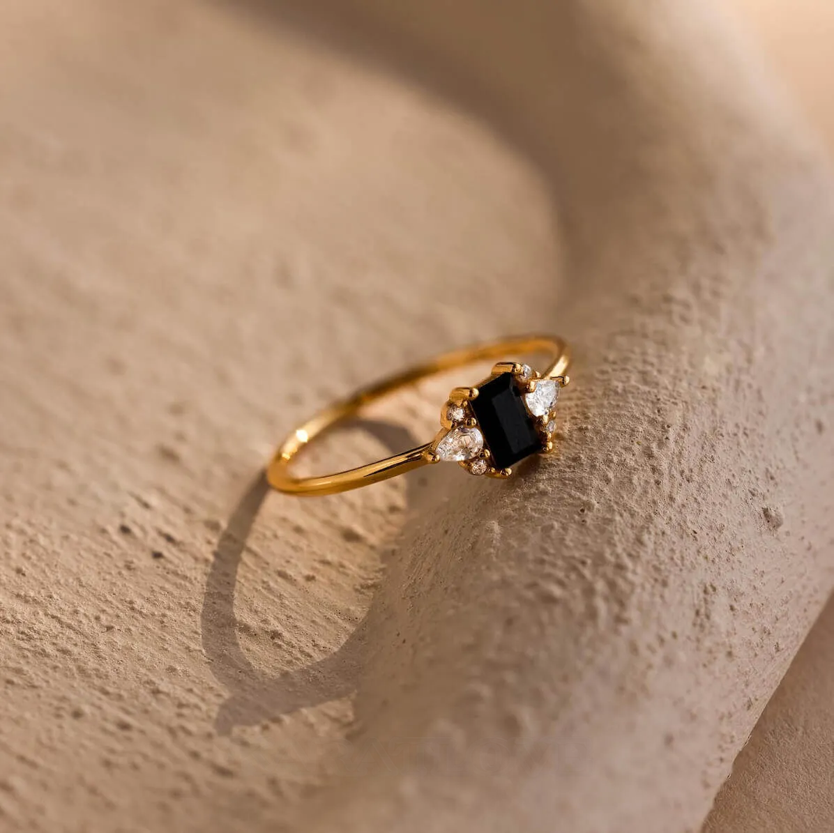 Bague de fiançailles 3 pierres emerald cut fancy black en argent sterling et or jaune