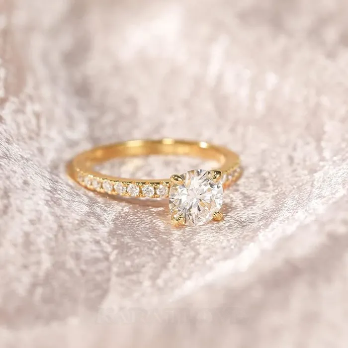 Bague de fiançailles classique en argent sterling blanc avec diamant rond