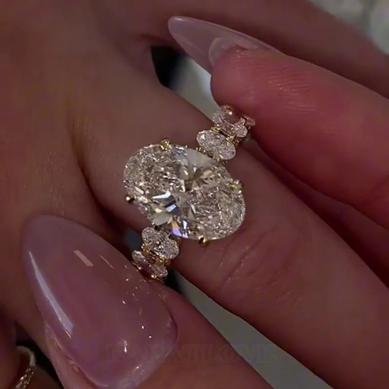 Bague de fiançailles à halo caché en argent sterling 925 et or jaune, sertie d'un diamant de taille ovale