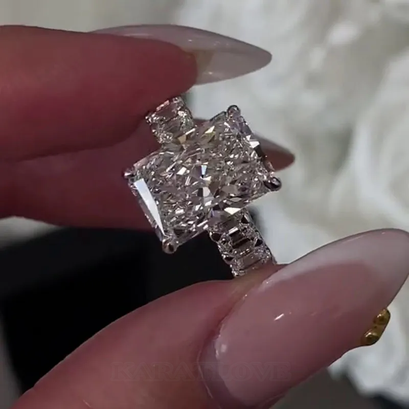 Bague de fiançailles à halo caché en argent sterling 925 et diamant radiant