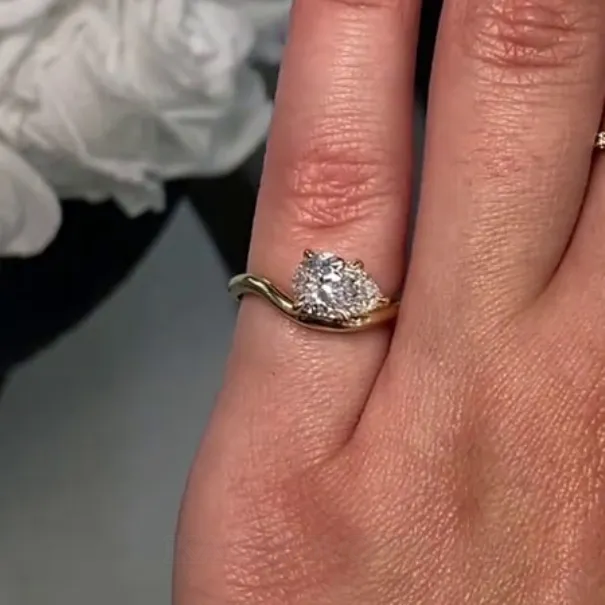 Bague de fiançailles solitaire en argent sterling 925 or jaune et diamant taille poire