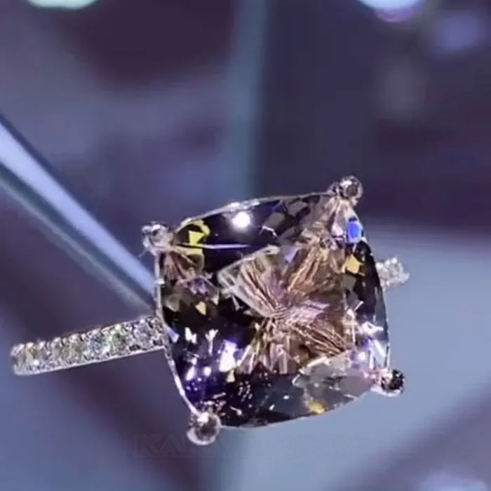 Bague de fiançailles à halo caché en argent rose 925 et champagne taille coussin