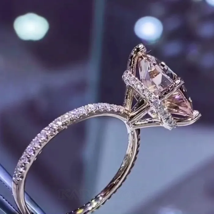 Bague de fiançailles à halo caché en argent rose 925 et champagne taille coussin