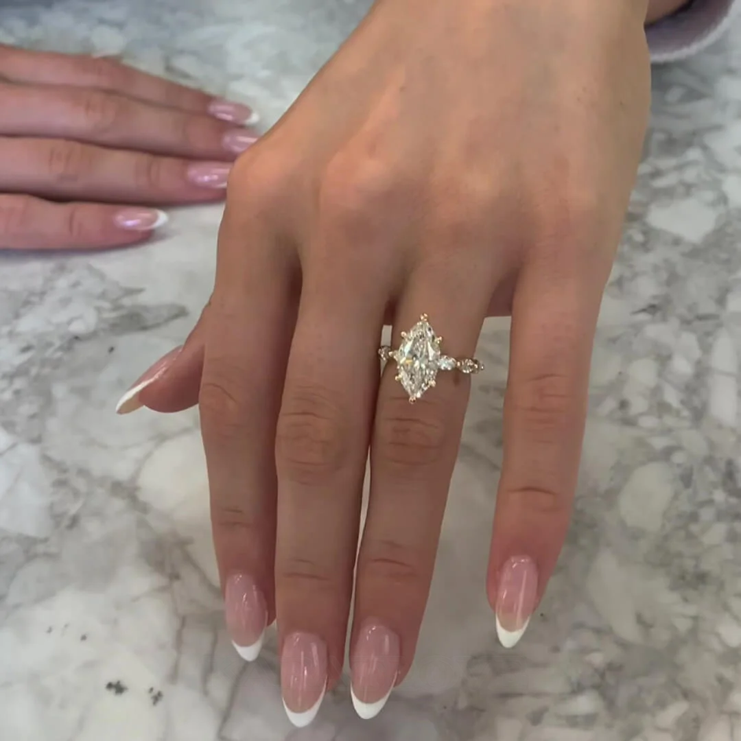 Bague de fiançailles en argent sterling blanc et or jaune avec diamant taille marquise