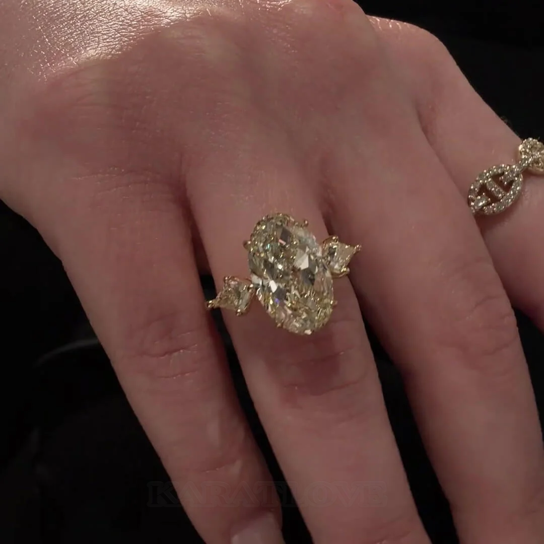 Bague de fiançailles 3 pierres en argent sterling et or jaune, ornée d'une citrine jaune taille ovale