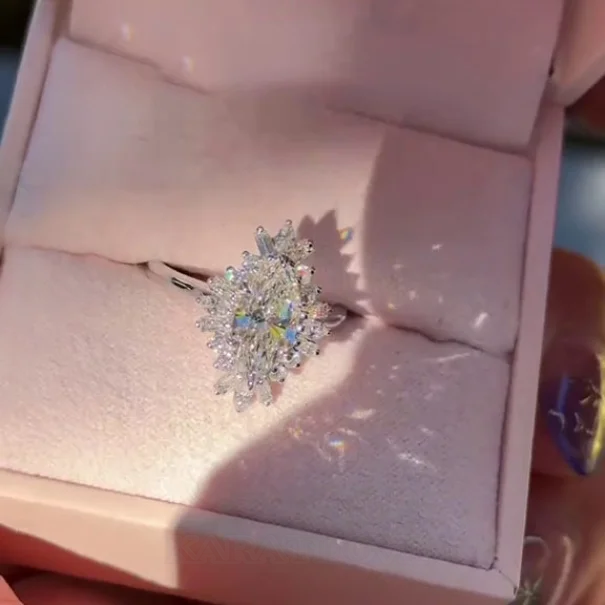 Bague de fiançailles en argent sterling blanc avec diamant taille marquise