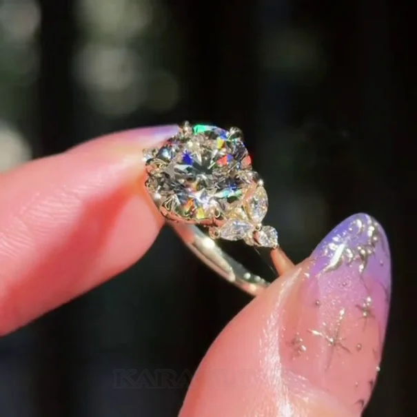 Bague de fiançailles en argent sterling blanc et couleur or jaune avec diamant taille ronde